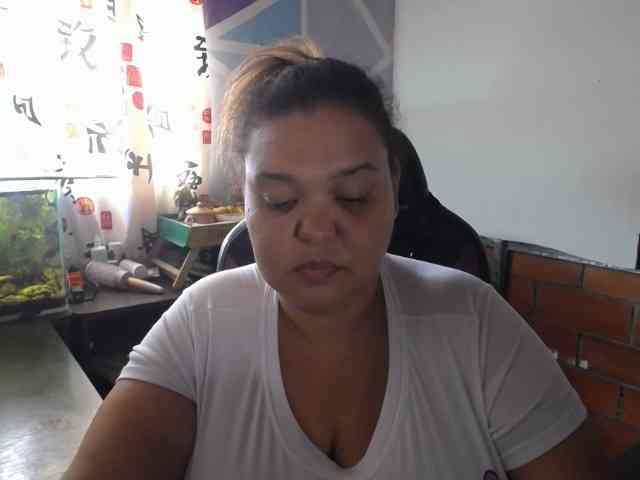 beautifulchubbyqueen webcam