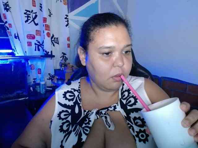 beautifulchubbyqueen webcam