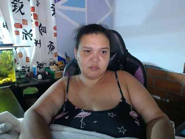 beautifulchubbyqueen webcam
