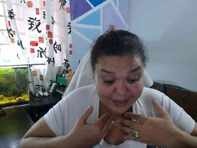 beautifulchubbyqueen webcam