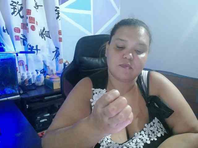 beautifulchubbyqueen webcam