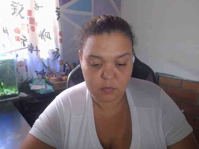 beautifulchubbyqueen webcam