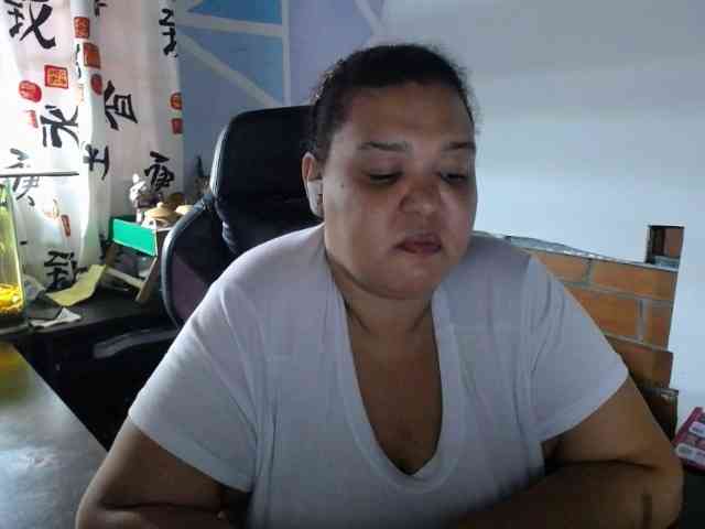 beautifulchubbyqueen webcam