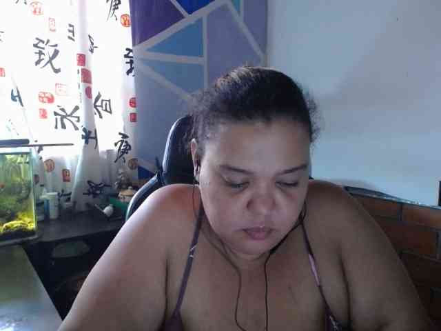 beautifulchubbyqueen webcam