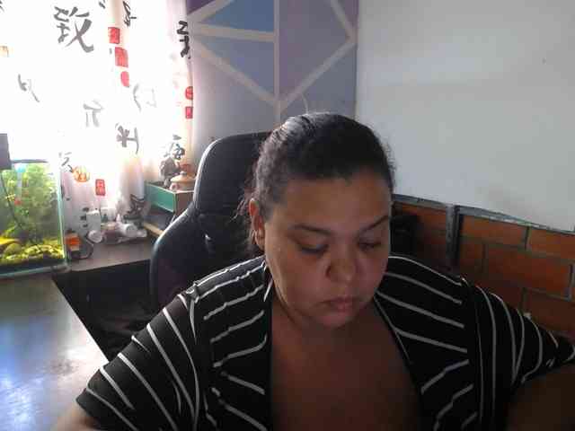 beautifulchubbyqueen webcam