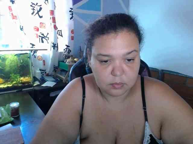 beautifulchubbyqueen webcam