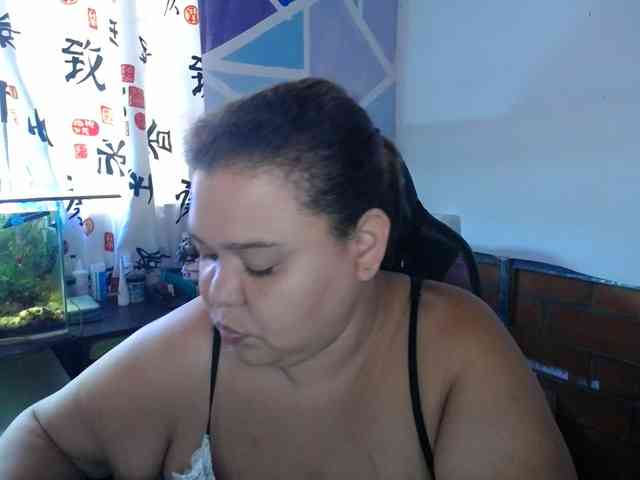 beautifulchubbyqueen webcam