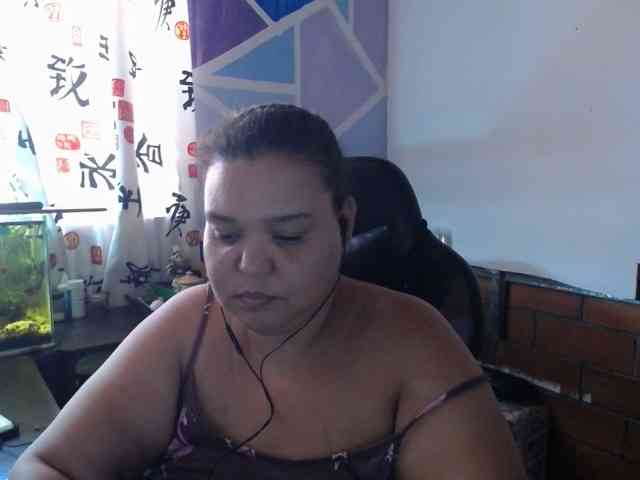 beautifulchubbyqueen webcam