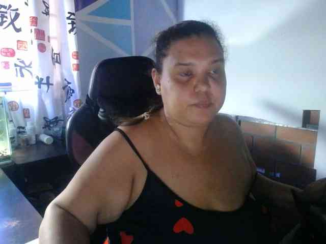 beautifulchubbyqueen webcam