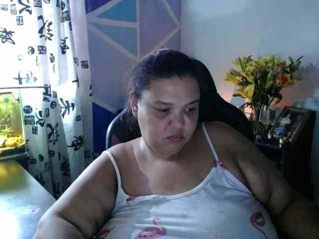 beautifulchubbyqueen webcam