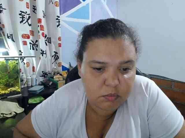 beautifulchubbyqueen webcam