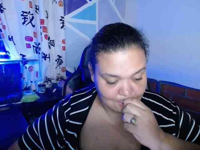 beautifulchubbyqueen webcam