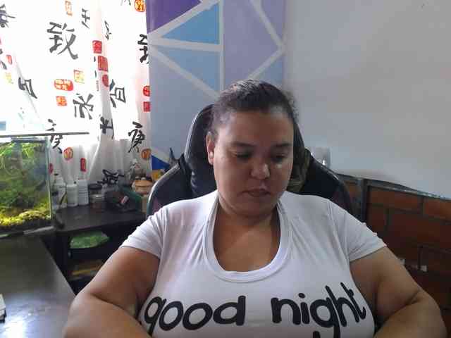 beautifulchubbyqueen webcam