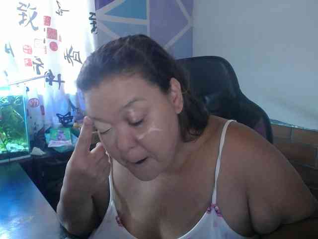 beautifulchubbyqueen webcam