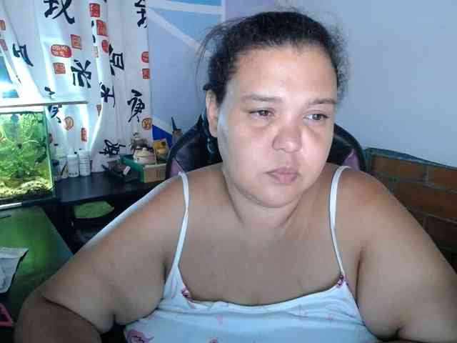 beautifulchubbyqueen webcam