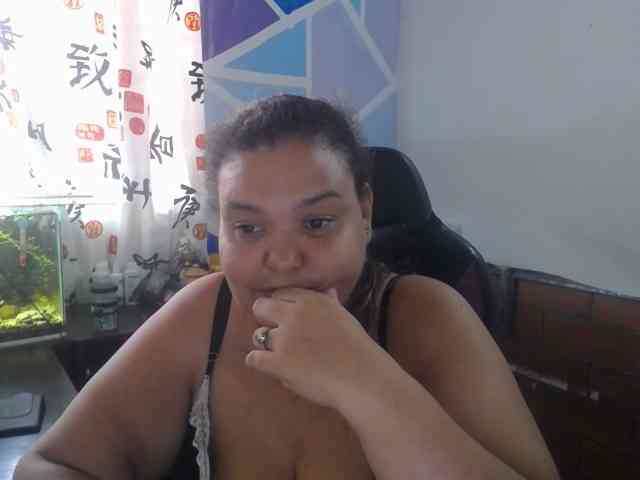 beautifulchubbyqueen webcam