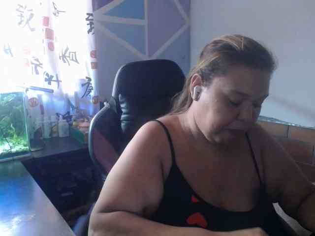 beautifulchubbyqueen webcam