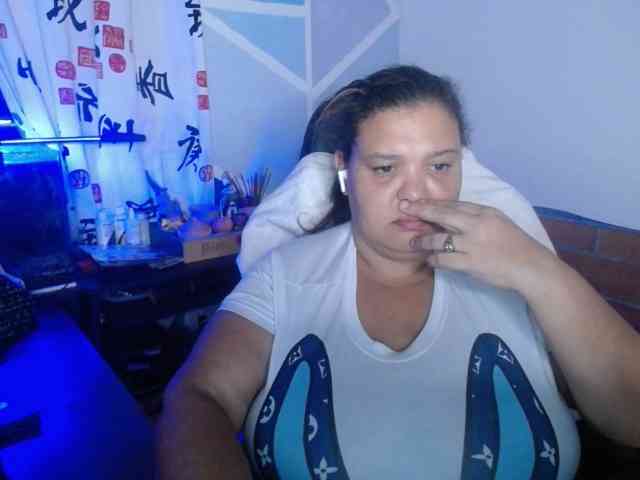 beautifulchubbyqueen webcam