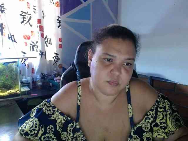 beautifulchubbyqueen webcam