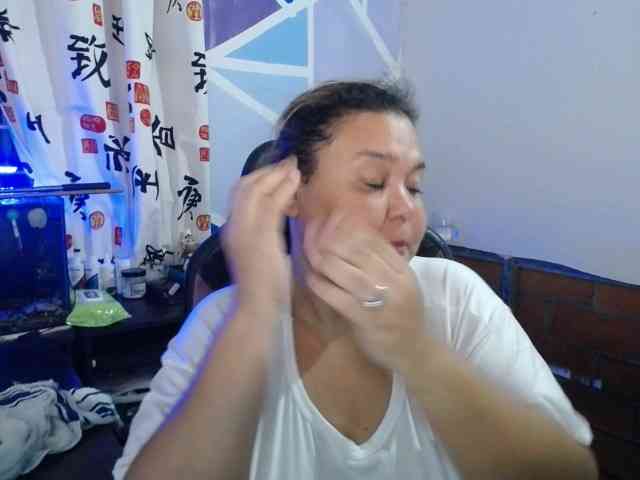 beautifulchubbyqueen webcam
