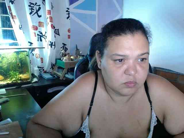 beautifulchubbyqueen webcam