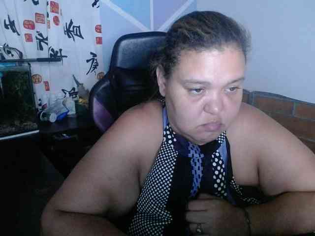 beautifulchubbyqueen webcam