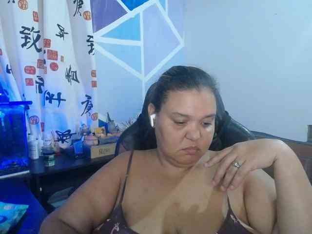 beautifulchubbyqueen webcam