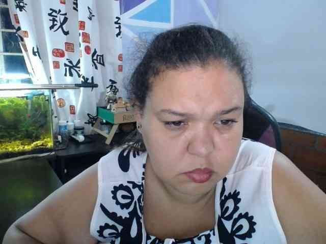 beautifulchubbyqueen webcam