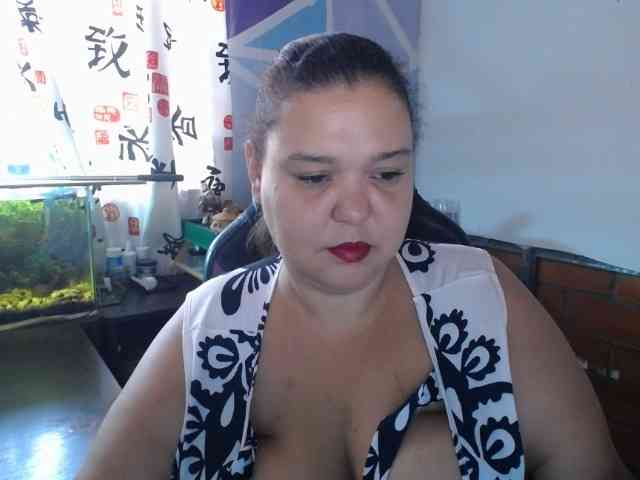 beautifulchubbyqueen webcam
