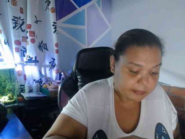 beautifulchubbyqueen webcam