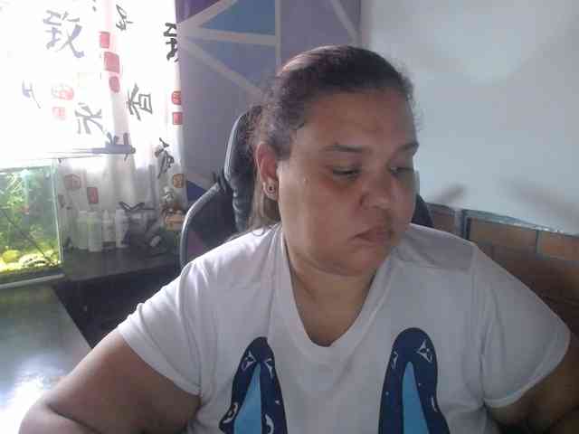 beautifulchubbyqueen webcam