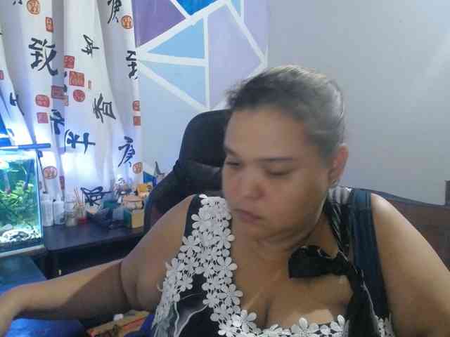 beautifulchubbyqueen webcam