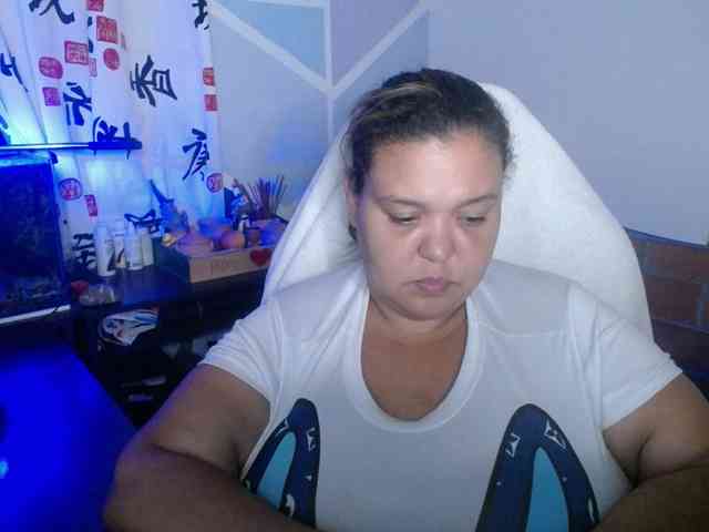 beautifulchubbyqueen webcam