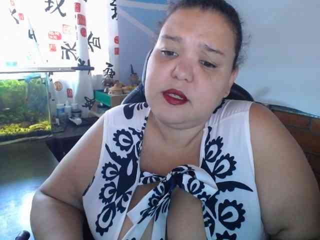 beautifulchubbyqueen webcam