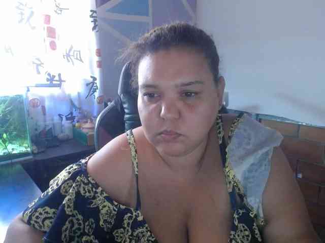 beautifulchubbyqueen webcam