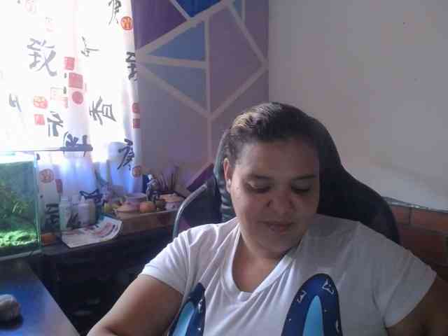 beautifulchubbyqueen webcam