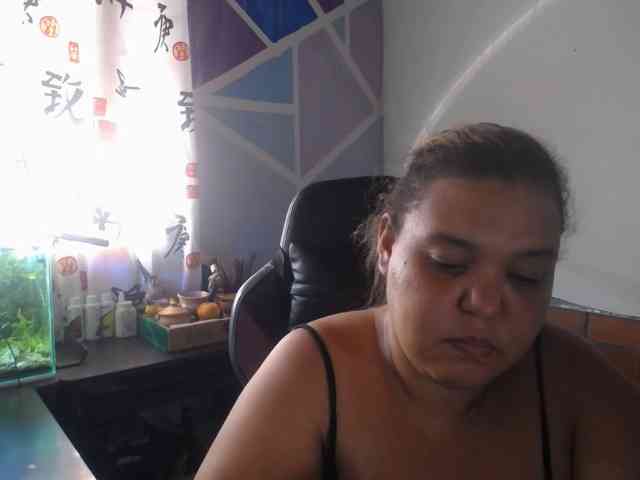 beautifulchubbyqueen webcam