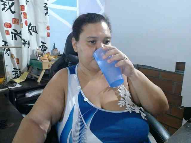 beautifulchubbyqueen webcam