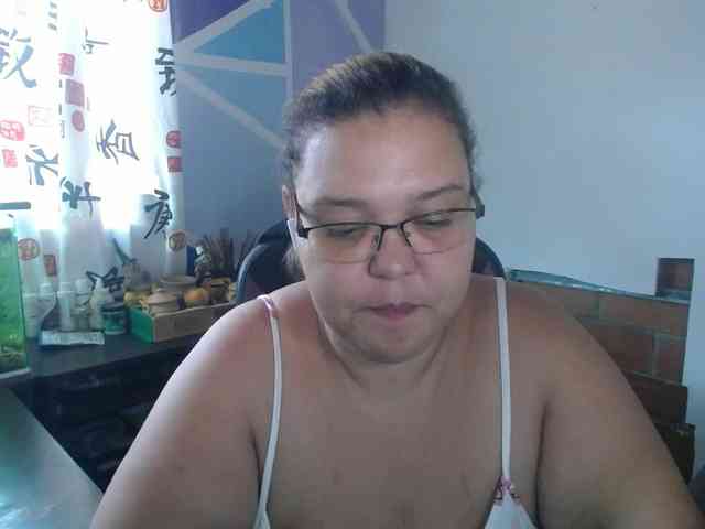 beautifulchubbyqueen webcam
