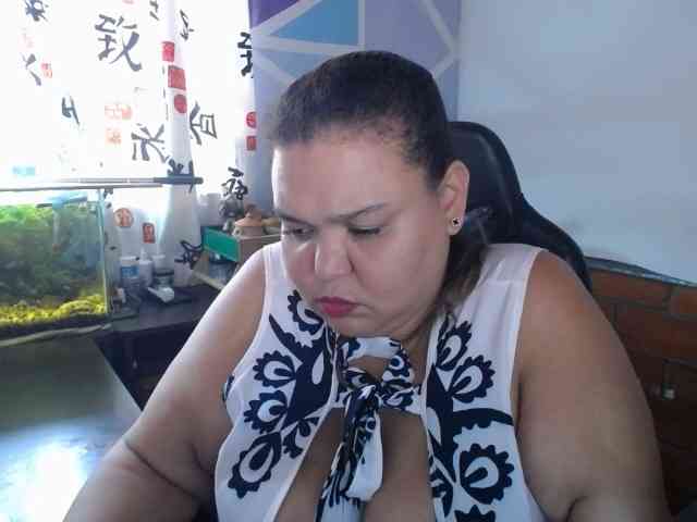 beautifulchubbyqueen webcam