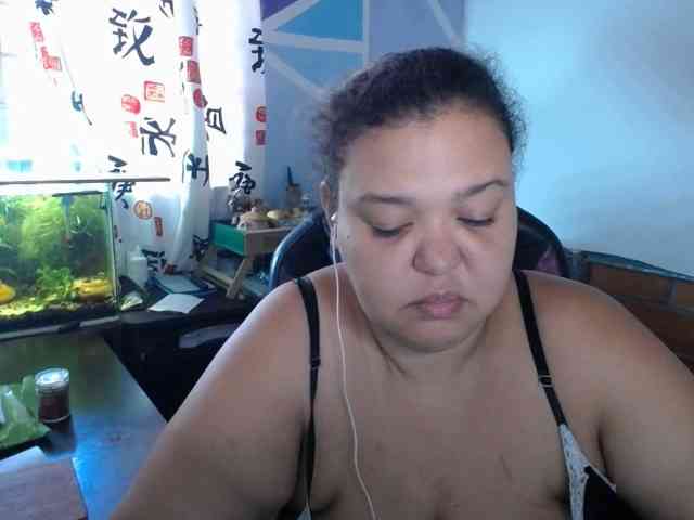 beautifulchubbyqueen webcam