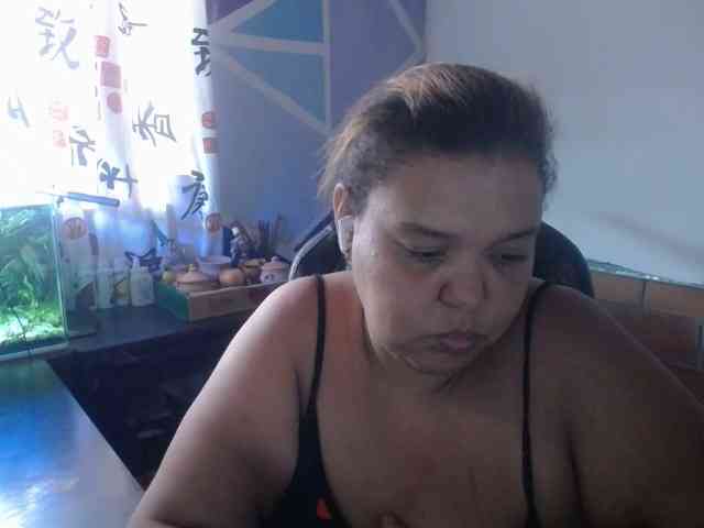 beautifulchubbyqueen webcam