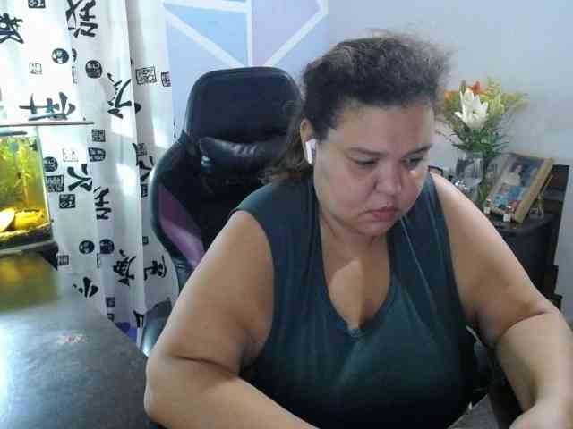 beautifulchubbyqueen webcam