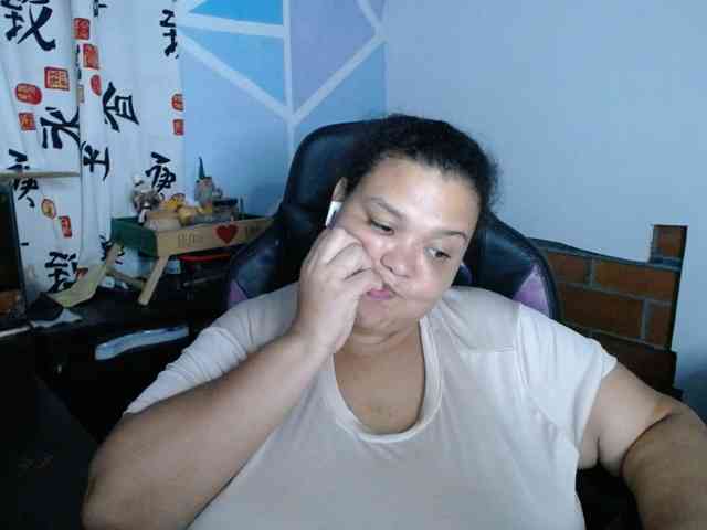 beautifulchubbyqueen webcam