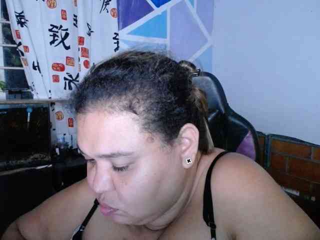 beautifulchubbyqueen webcam