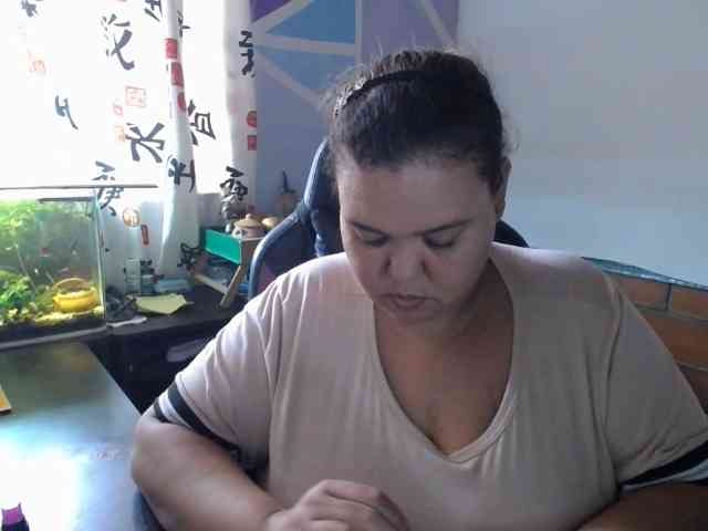 beautifulchubbyqueen webcam