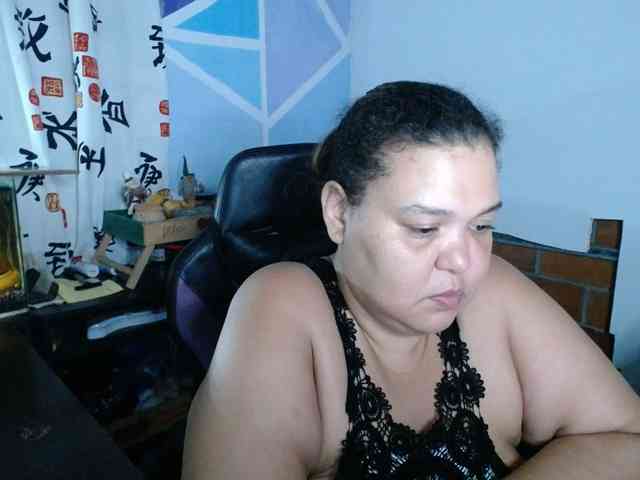 beautifulchubbyqueen webcam