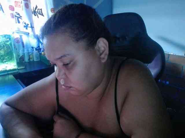 beautifulchubbyqueen webcam