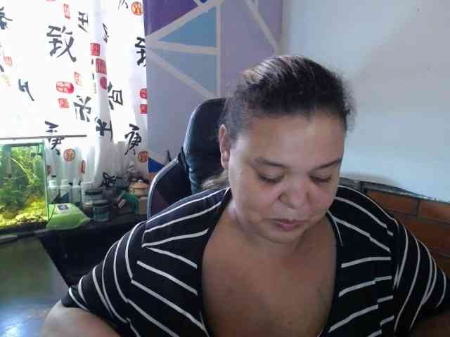 beautifulchubbyqueen webcam