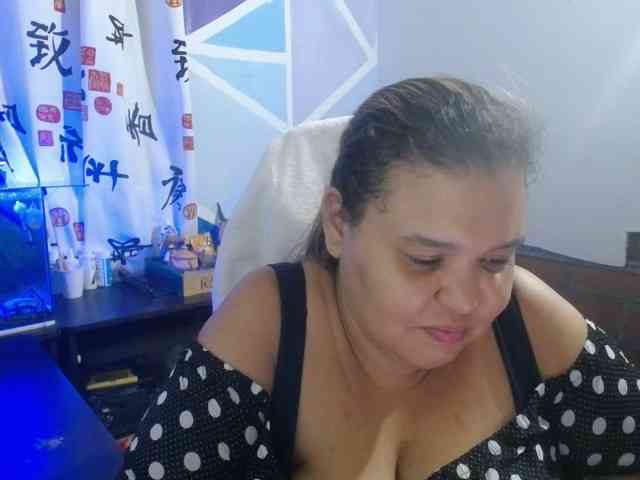 beautifulchubbyqueen webcam